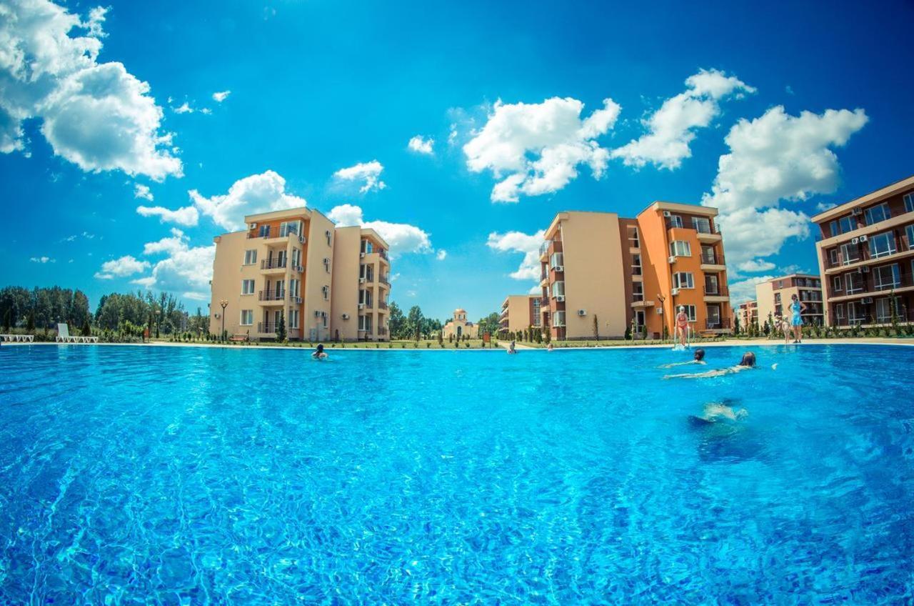 Holiday Fort Golf Club - Premium Apartments Słoneczny Brzeg Zewnętrze zdjęcie