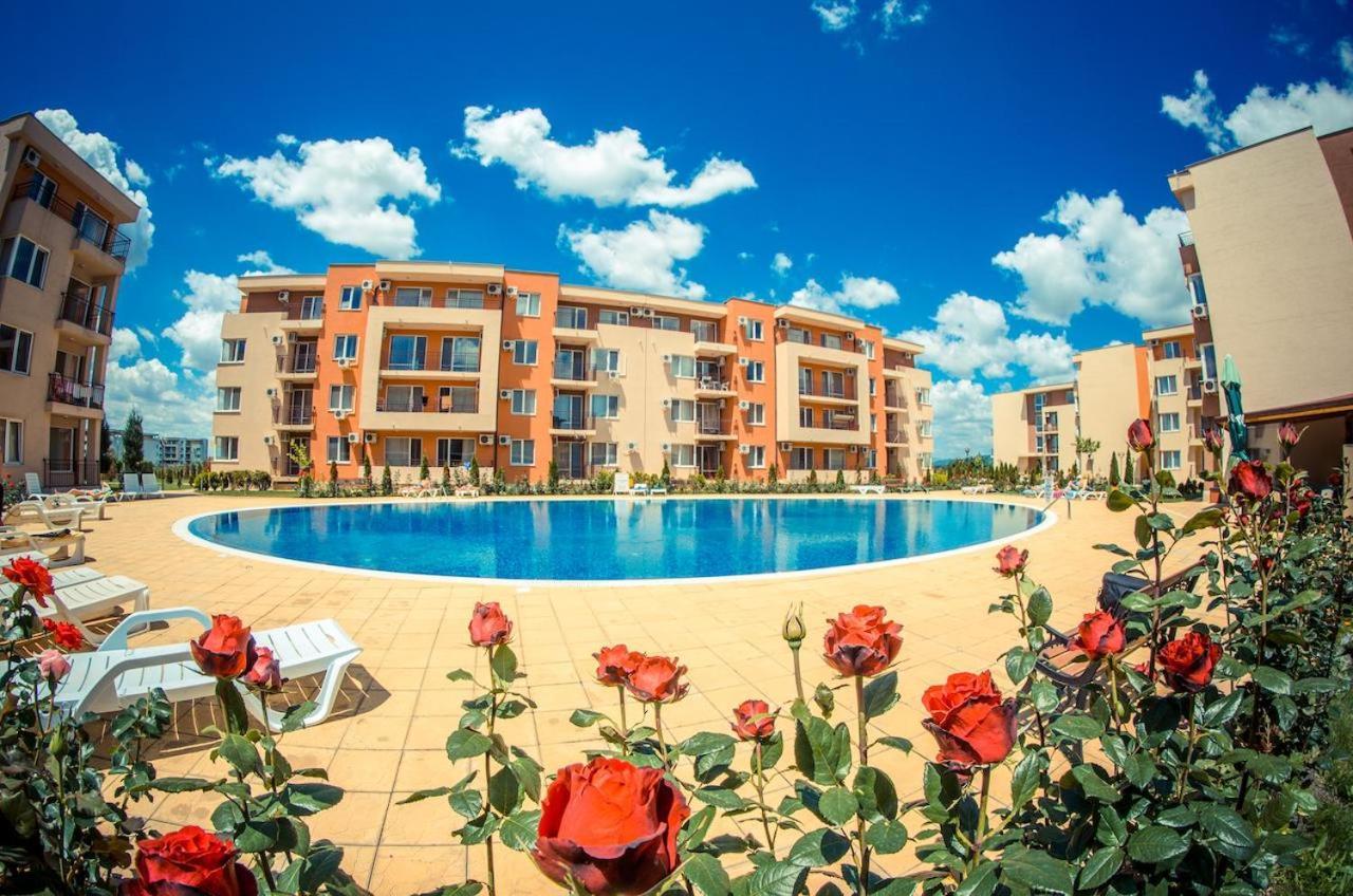 Holiday Fort Golf Club - Premium Apartments Słoneczny Brzeg Zewnętrze zdjęcie
